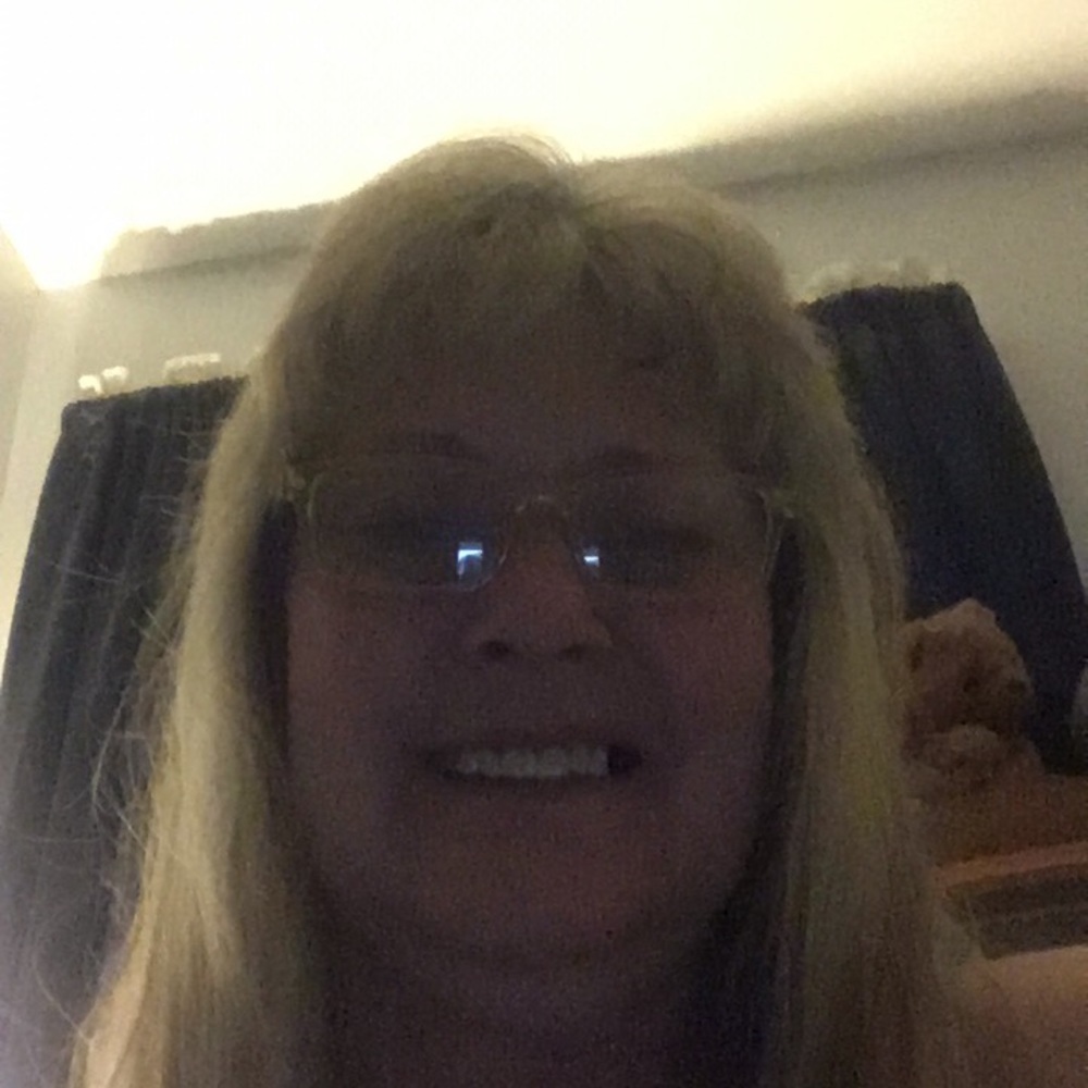 Meet your Posher, Pamela